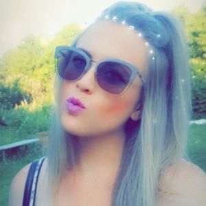 Meet your Posher, Jenna